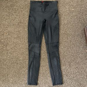 Spanx Faux Leather Motto Leggings size Small